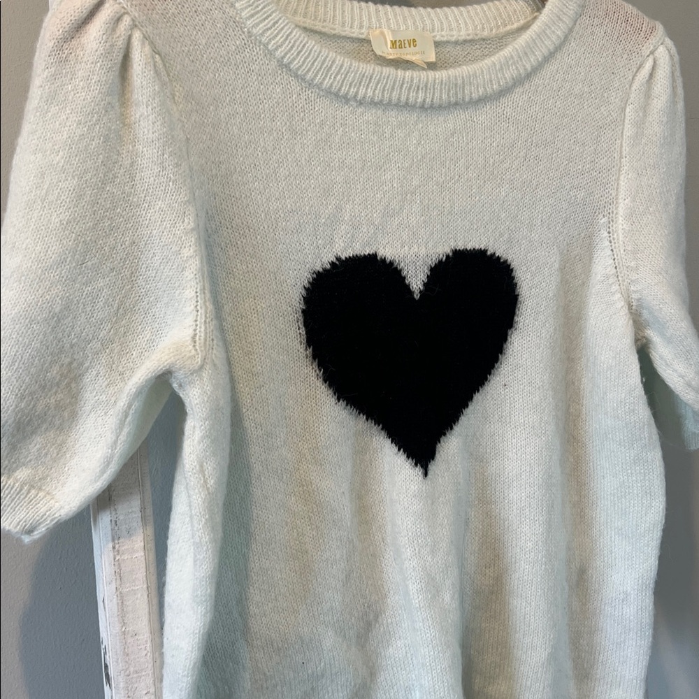 Anthropologie Maeve medium Short-Sleeve Crew Sweater with Black Heart - Picture 4 of 8